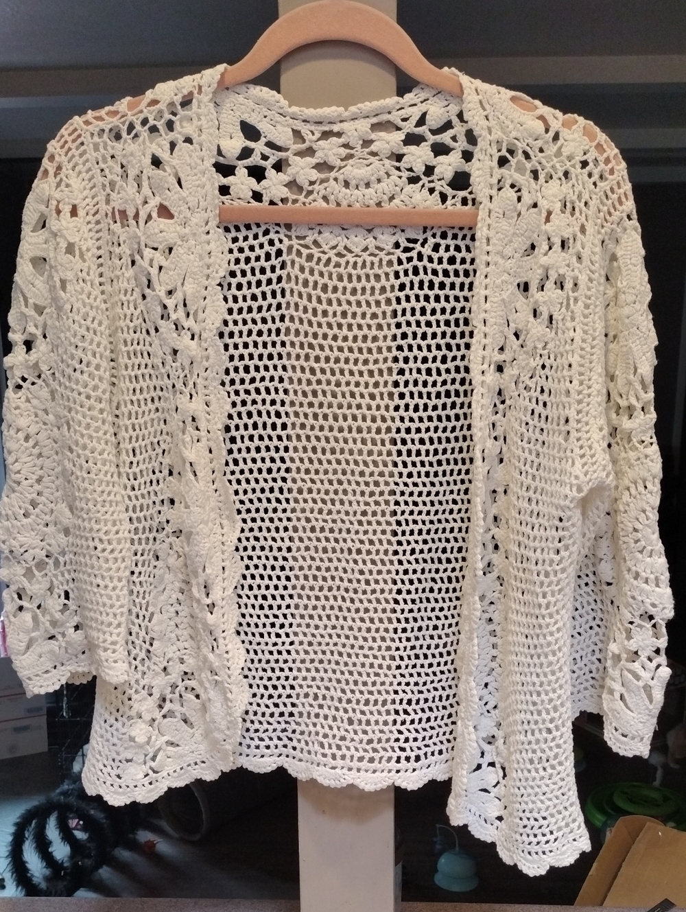 Vtg White Crochet Knit Crop Cardigan Sweater With Small Beaded Pearl Accents